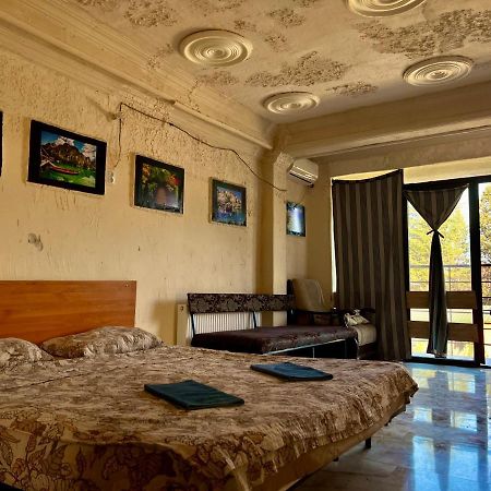 Smile Guesthouse Tbiliszi Kültér fotó