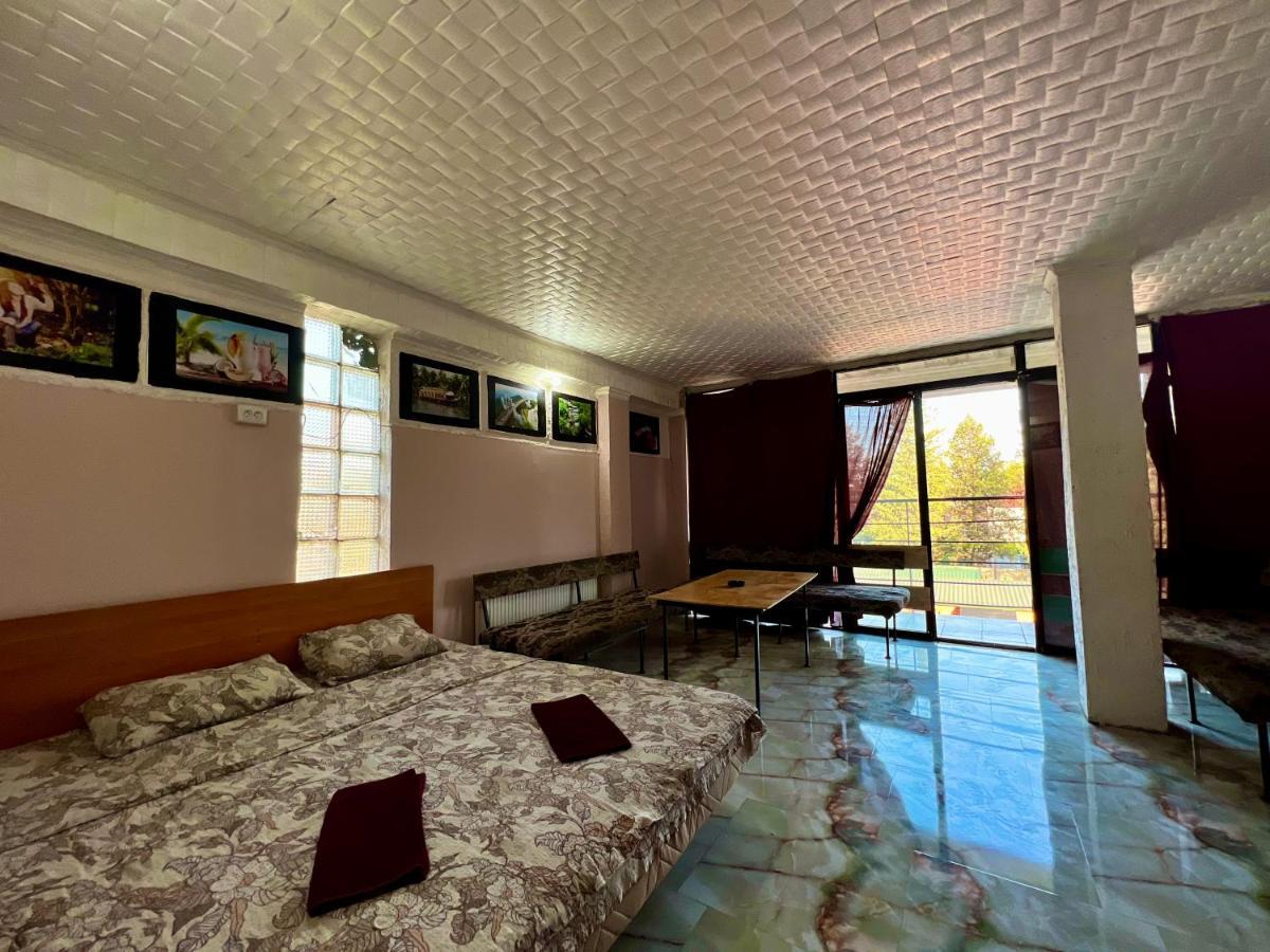 Smile Guesthouse Tbiliszi Kültér fotó