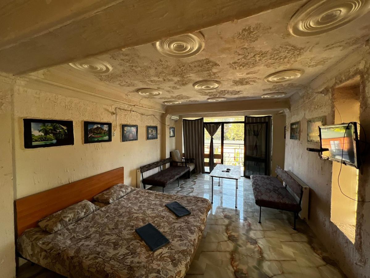 Smile Guesthouse Tbiliszi Kültér fotó