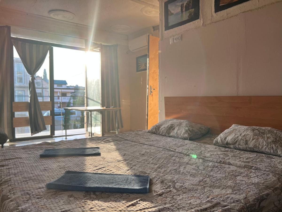 Smile Guesthouse Tbiliszi Kültér fotó
