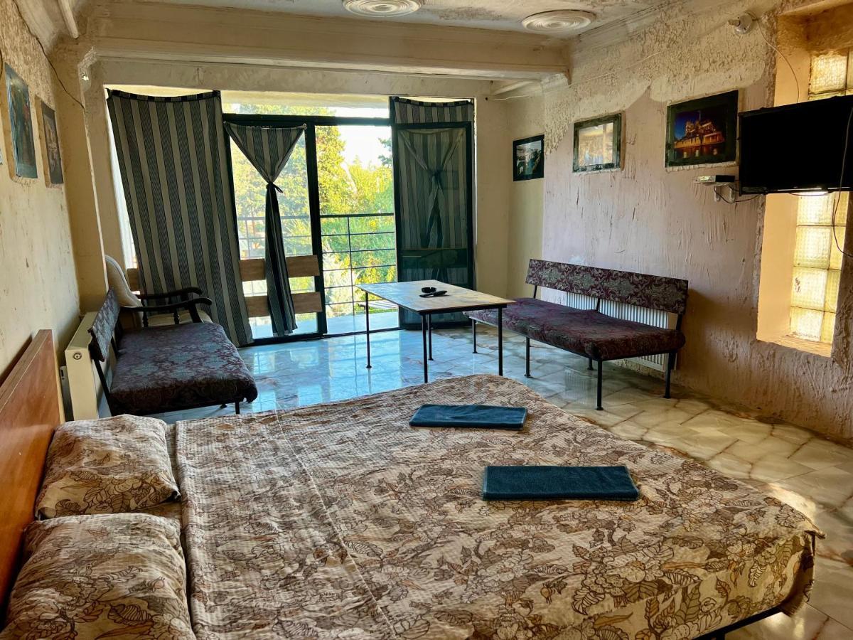 Smile Guesthouse Tbiliszi Kültér fotó